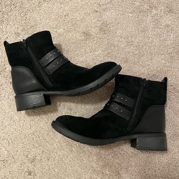 Clarks black booties - Picture 3 of 6